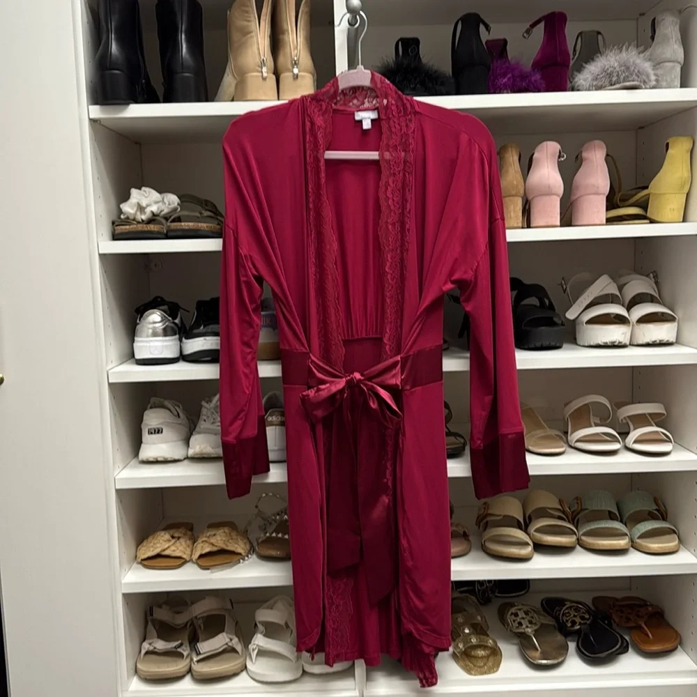 Fleur’t Robe - Picture 1 of 4